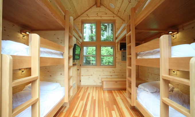 Manzanita House | Kid-Friendly Bunkhouse & Oceanfront Retreat for Adults