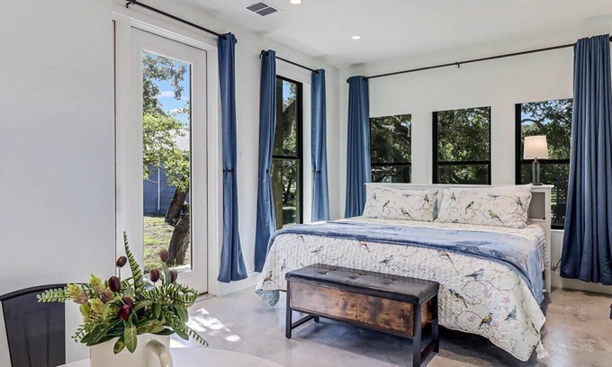 Rockport Cottage | Charming Cottage with Oceanfront Views & Kayak Access