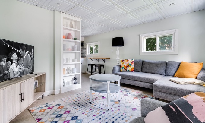 Mystic - New London Apartment | Charming Oceanfront Apartment in Downtown Mystic - 9.8/10 Rated