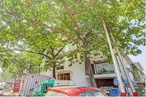 Moradabad Hotel | Budget-Friendly OYO Park Inn with Family Amenities