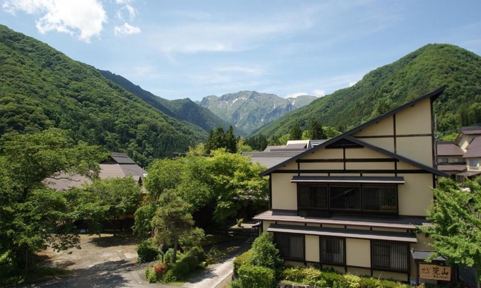 Minakami Hotel | Unwind at Super Hydrogen Rich Spa Yado Kanzan - Rated 9.7!