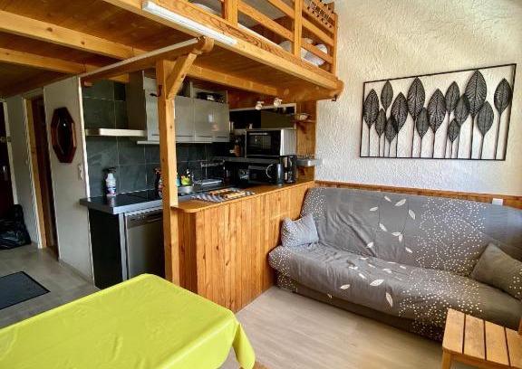 Laveissiere Apartment | Discover Super Lioran: Fully Equipped Family Retreat