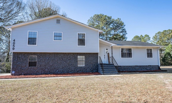 Church Street House | Elegant House with Spa, Hot Tub & Pet-Friendly Perks