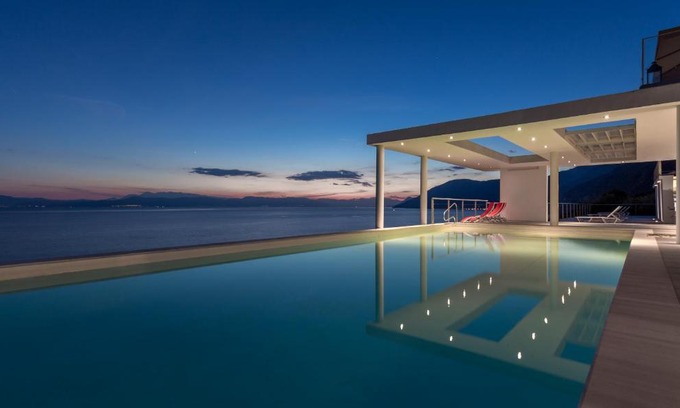 Xirolivado Villa | Elegant Villa: 4-Star Retreat with Pool & Pet-Friendly