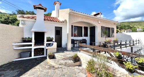 Ribeira Grande House | Coastal Retreat at Super Mário Houses - Casa dos Moinhos