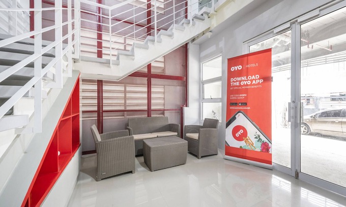 Barangka Ilaya Hotel | Budget-Friendly Super OYO 515 Finnex Hotel with Family Amenities