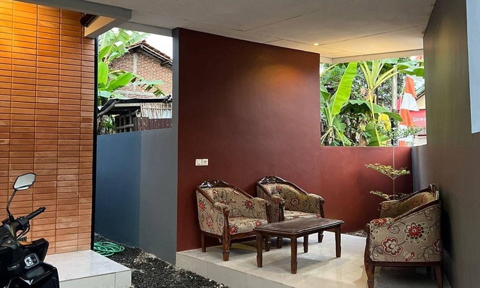 Purbalingga Hotel | Budget-Friendly Stay at OYO 93514 Rubina Syariah Hotel