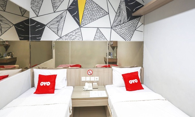 Kebon Kacang Hotel | Budget-Friendly Stays at Super OYO Capital O Wisma Kebon Kacang 9