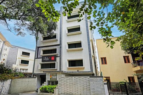 Malleshwaram West Hotel | Budget-Friendly Stay at Super OYO Collection O 73977 Malleswaram