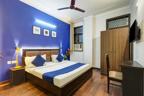 Sainik Farm Hotel | Super OYO Townhouse Anmol Residency