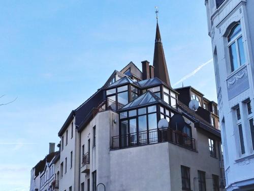 Eschweiler Apartment | Modern Penthouse & Studio in Central Location with Terrace