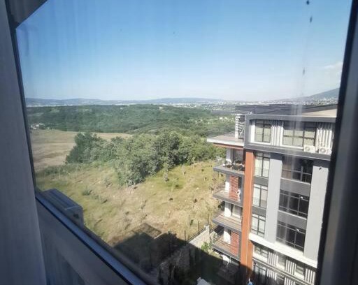 Basiskele Apartment | Relaxing New Flat in Başiskele with Pool & Family Amenities