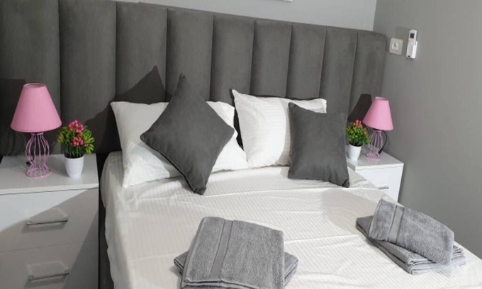 Sarande Apartment | Beachfront Super Star Saranda 2 with Family-Friendly Perks