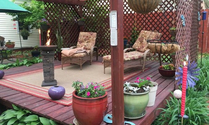 Des Moines Apartment | Cozy Queen Room with Private Bath & Spa near I-235