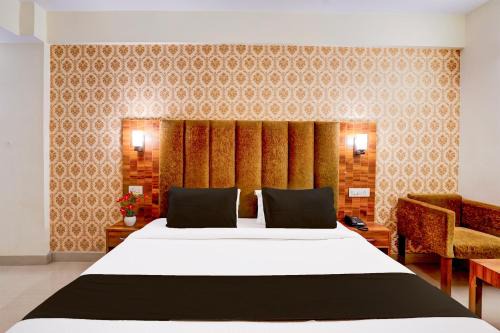 Bullawala Hotel | Cozy Townhouse OAK Clock Tower on Rajpur Road