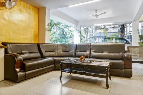 Pune Hotel | Convenient Stay at Super Townhouse 749 Near Pune Airport
