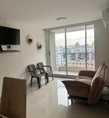Boston Apartment | Conveniently Located Hotel with Pool and Pet-Friendly Options