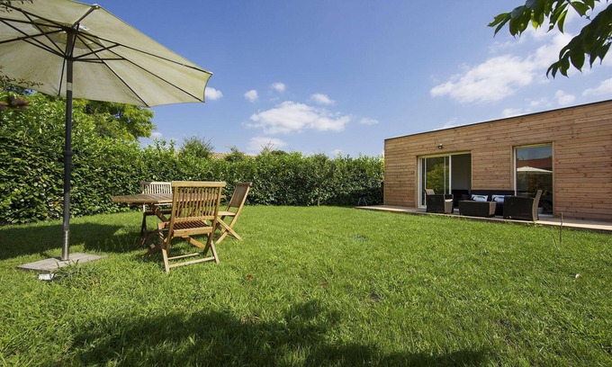 Saubion House | Exceptional 3-Bedroom Villa with Kitchen, Near the Ocean