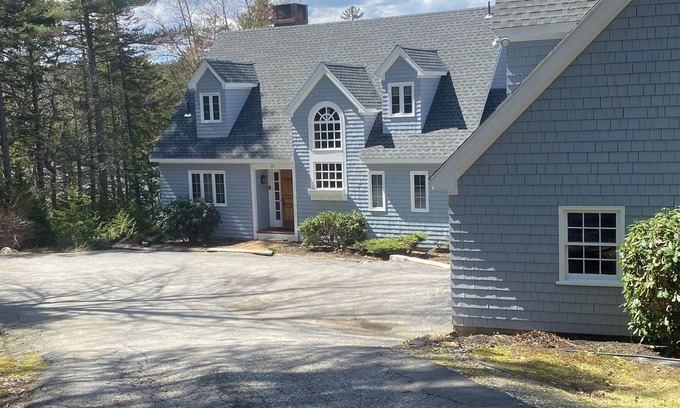 Edgecomb Ski Chalet | Beautiful 4-Bedroom Home on Private Acres with Dock & View