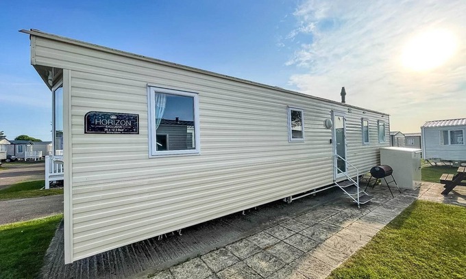 Caister-on-Sea House | Experience a Pet-Friendly Caravan at Caister Beach, Norfolk