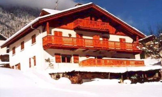 Chamonix City Centre Ski Chalet | Stunning Apartment with Panoramic Mont Blanc Views