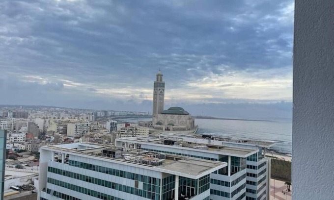 SOUR JDID Apartment | Elegant Apartment on 14th Floor with Jacuzzi & Breakfast