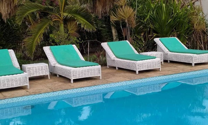 Aguas Belas House | Superb beach villa with pool and large tropical garden