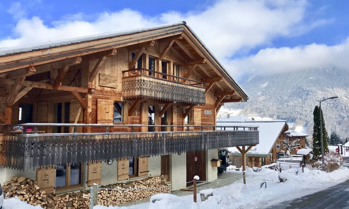 Saint-Jean-dʼAulps Ski Chalet | Premier Chalet: Steps from Ski Lift with Spa & 6 Bedrooms