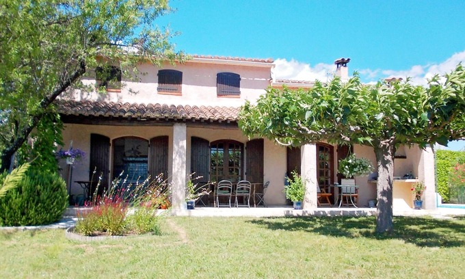 Saint-Gervais Villa | Guest Rated 9.8: Comfortable Villa with Pool in Gard Provencal