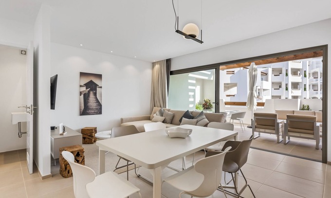 Palm-Mar Apartment | Relaxing Duplex with Jacuzzi & Ocean Views at Jardines