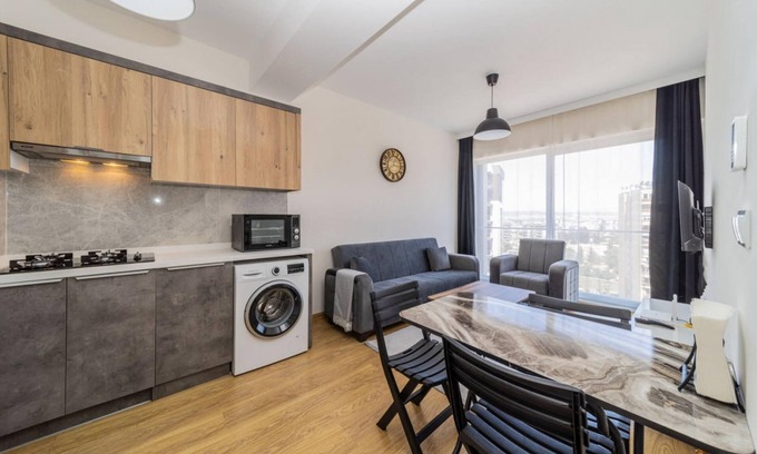 Kepez Apartment | Inviting Flat with Pool Access in Kepez