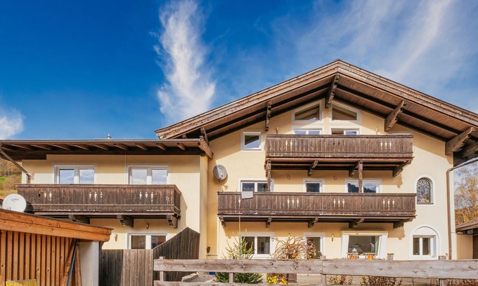Brixen im Thale Apartment | Modern House Near Ski Lift with Pool & Breakfast - 9.8/10