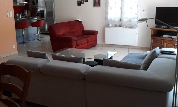 Ria-Sirach House | Ideal House Rental for Family Gatherings by the Ocean
