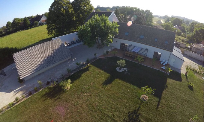 Argilly House | Indulgent House with Indoor Pool in Burgundy for 16 Guests