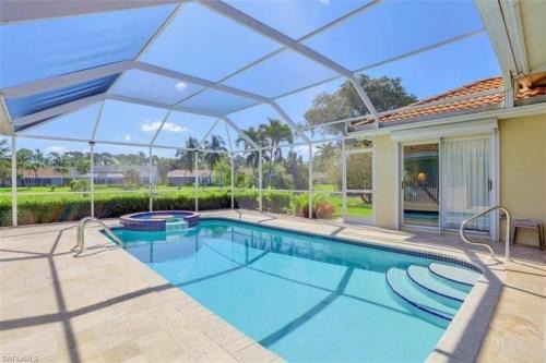 Central Naples Villa | Indulge in a Lakeside Villa with Private Pool in Naples