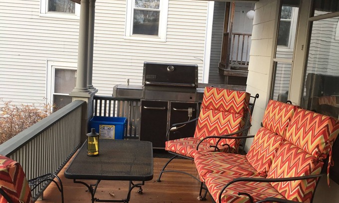 Burlington Apartment | Ideal Location for Exploring Downtown Burlington District