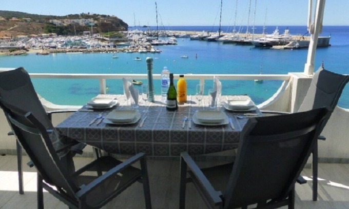 Santa Ponsa Apartment | Unbeatable Offer: Save 10% on Oceanfront Stays!