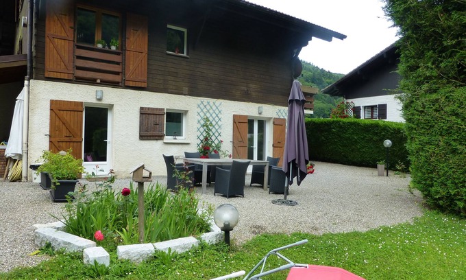 Thones Ski Chalet | Exceptional Coastal Apartment with Pool and Ocean Views