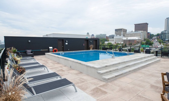 Saint-Jean-Baptiste Apartment | Modern Condo with Pool in Downtown Quebec City - 9.6/10 Rated