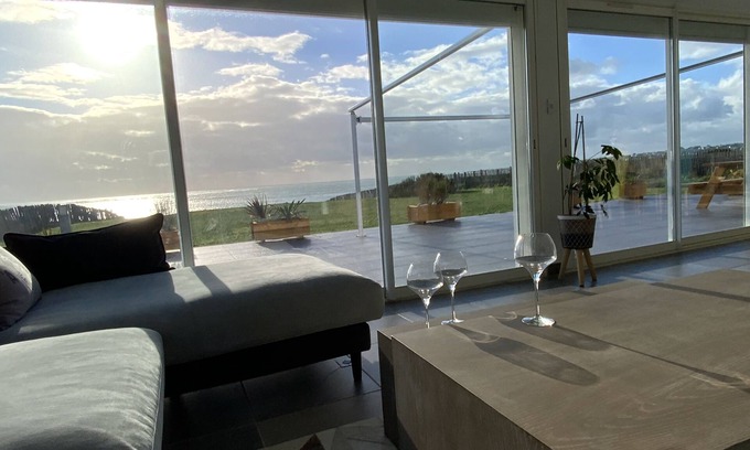 Poulgoazec Villa | Oceanfront Villa with Pool and Breakfast for Your Getaway
