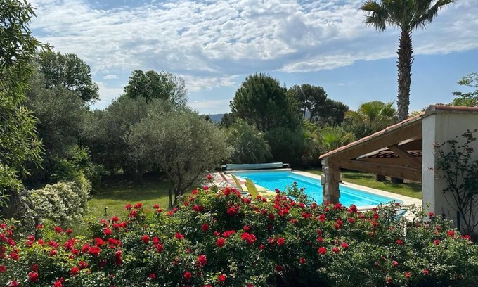 Velaux Villa | Family-Friendly Vrbo Property with Perfect 10/10 Rating
