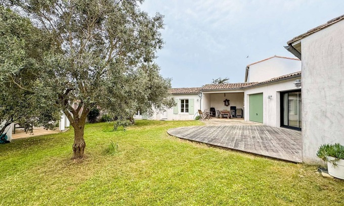 La Couarde-sur-Mer House | Tranquil Villa Steps from Beaches with Ocean Views