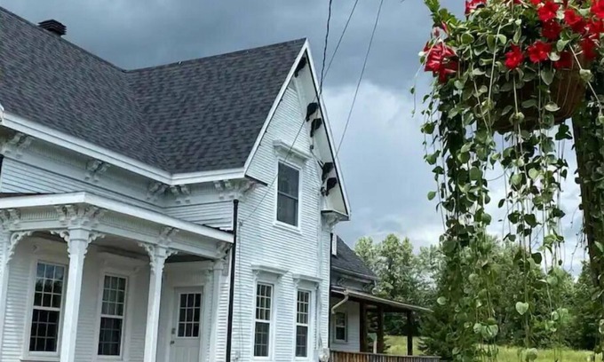 Stanstead Township Ski Chalet | Renovated Centenary Retreat with Pool & Arcade Games