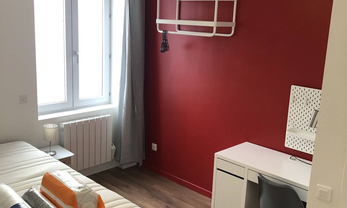 Roubaix House | Renovated 5-Bedroom Retreat Near Lille with Breakfast