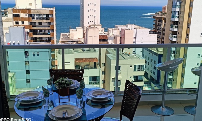 Praia do Morro Apartment | Beautiful Sea View 2-Bed Flat with Wi-Fi and Parking