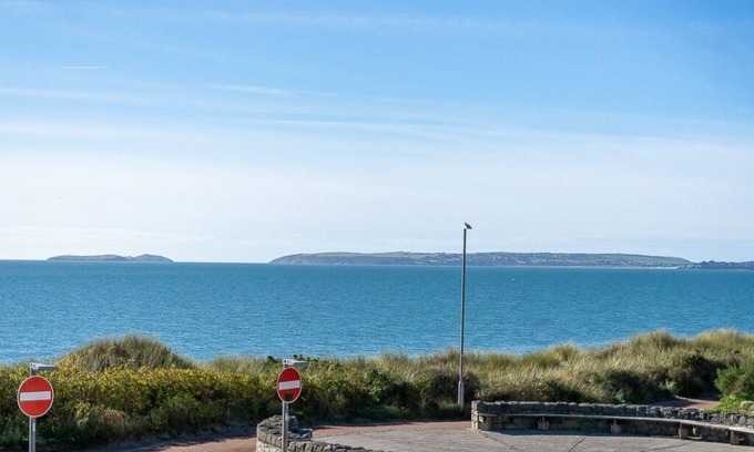 Rhyd-y-clafdy House | Seafront House with Ocean Views & Pet-Friendly Amenities
