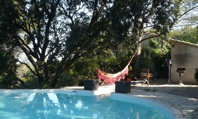 Morieres-les-Avignon House | Idyllic Single House Overlooking Palais des Papes