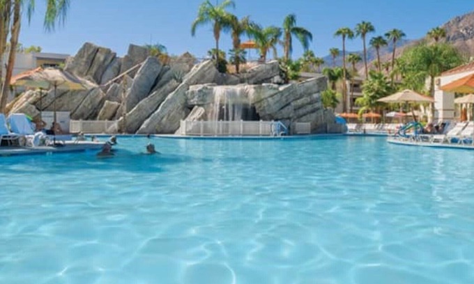 Canyon Corridor Condo | Inviting 2BDR Retreat with Pool, Bar & Kitchen Awaits!