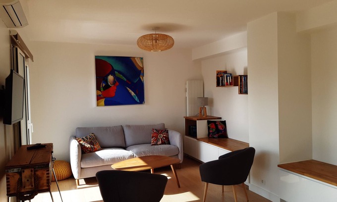 Palavas-les-Flots Apartment | Secluded T3 with Magnificent Ocean View and Top Amenities