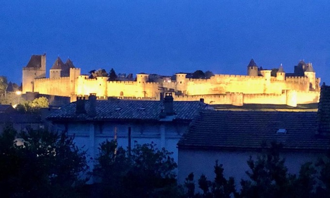 Carcassonne Apartment | Incredible Views of the Medieval City with Ocean Access